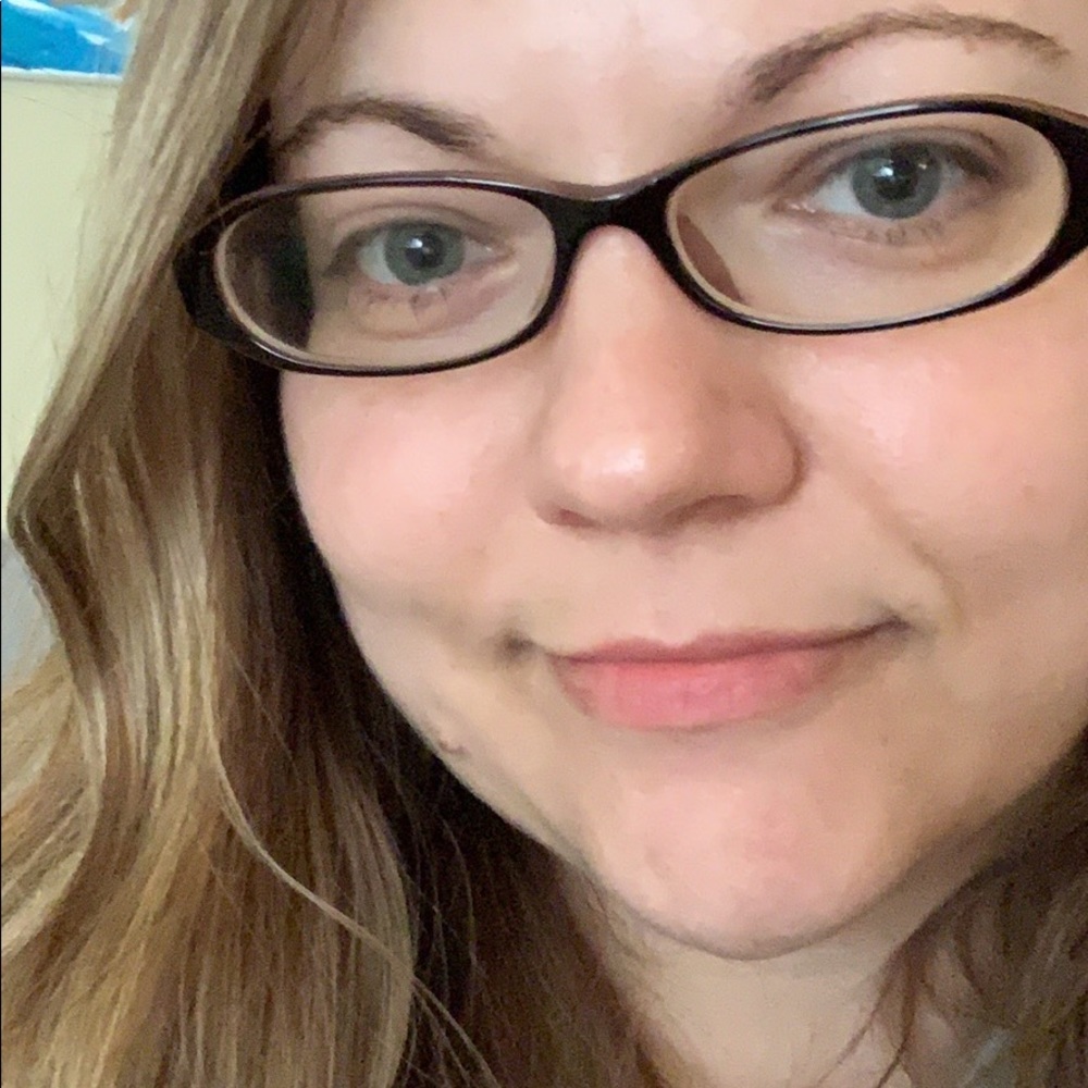 Meet your Posher, Ashley
